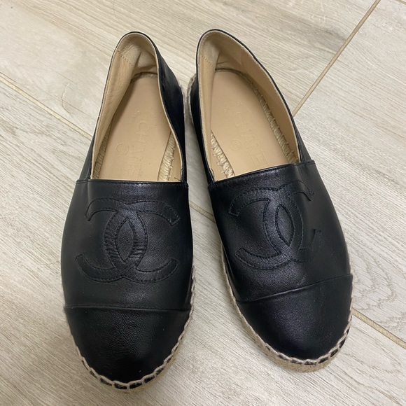 Black leather CHANEL espadrilles Authentic size 35 - Picture 2 of 4